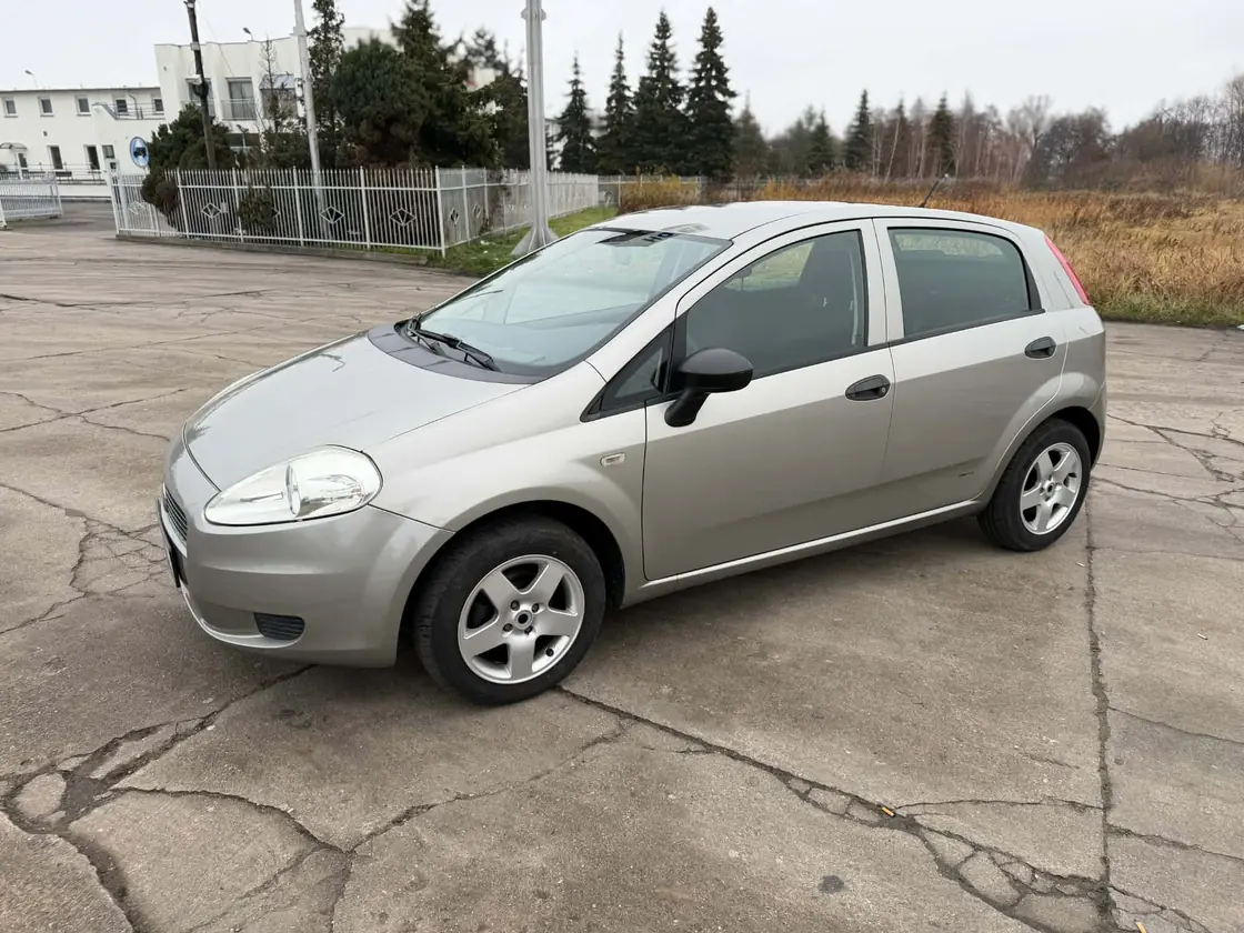Fiat Grande Punto — auto z placu Komisu Prusice