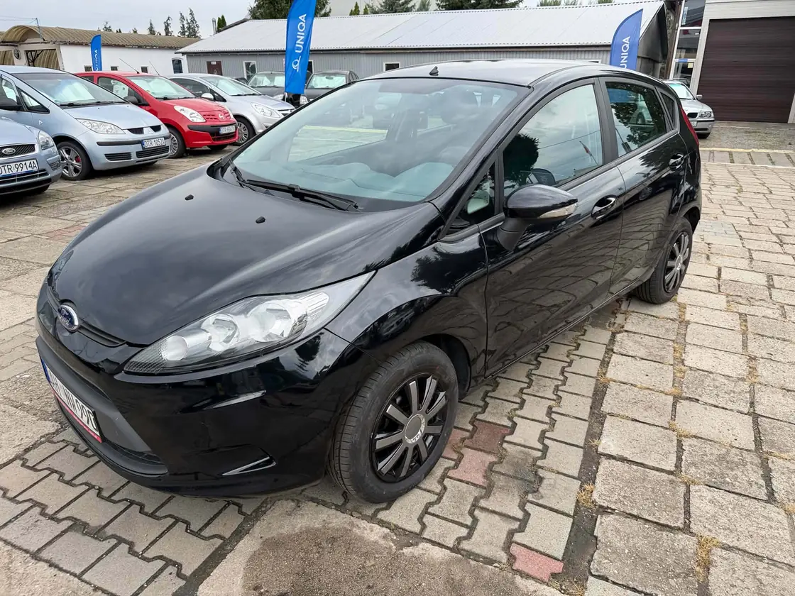 Ford Fiesta — auto z placu Komisu Prusice