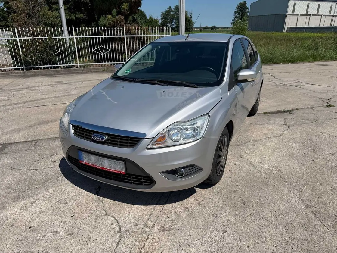 Ford Focus — auto z placu Komisu Prusice