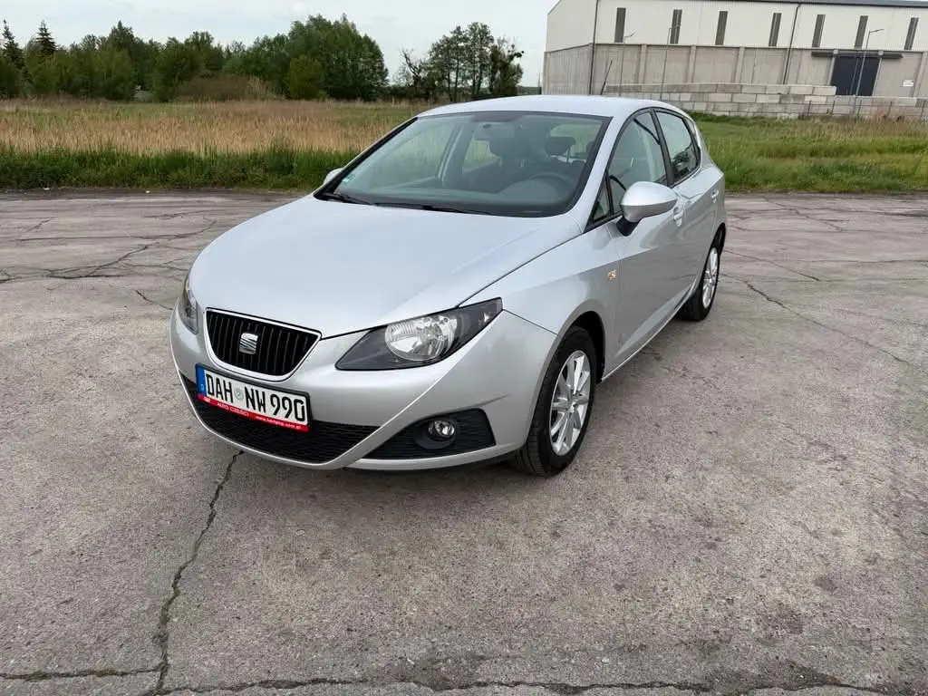 Seat Ibiza 1.4 — auto z placu Komisu Prusice