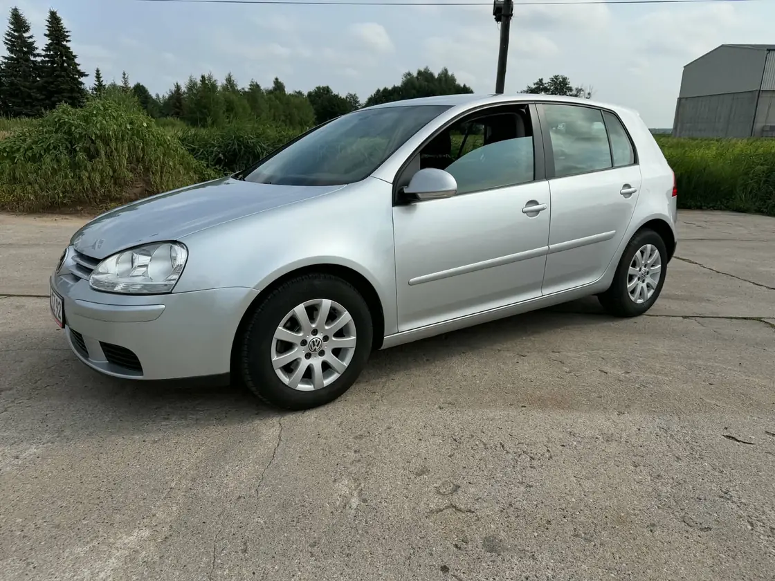 Volkswagen Golf V — auto z placu Komisu Prusice