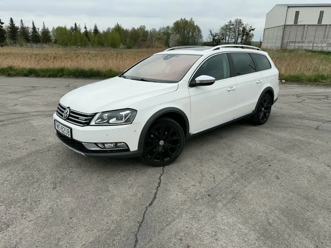 Volkswagen Passat Alltrack 4x4 — auto z placu Komisu Prusice
